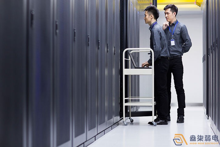 機(jī)房維護(hù)有多重要？看完就懂